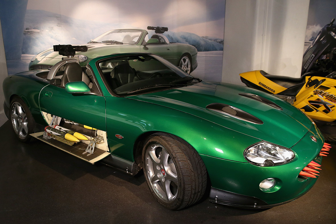 Uniknya Mobil-Mobil James Bond di London Museum