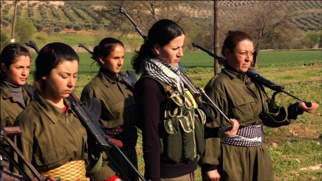 Tentara Wanita Syria Kurdistan Bertarung Untuk Melindungi Tanah Air & Keluarga Mereka