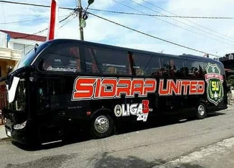 ketika-presiden-jokowi-naik-bus-persib