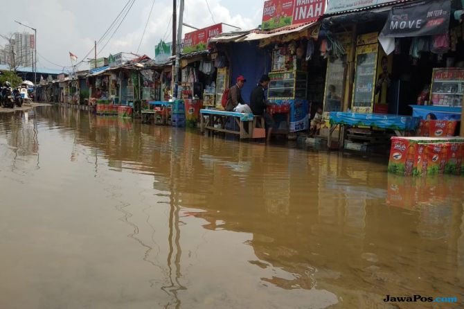 Pesisir Jakarta Utara Banjir Rob, Pak Anies Mana Karung dan Pompanya?