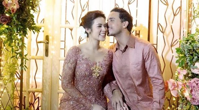 Aww..Hot Banget Ciumannya Hamish &amp; Raisa