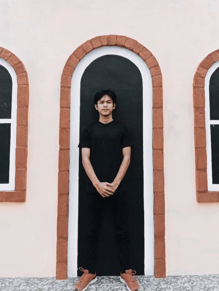 6 Potret Artis Tommy Jonathan Sinaga, Dianggap Sosok Karismatik