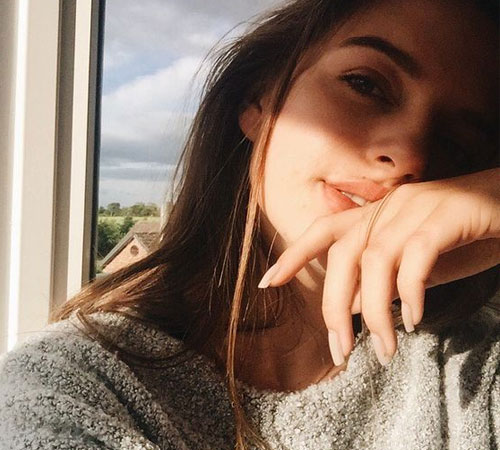 GAYA SELFIE TERPOPULER DI SOSMED