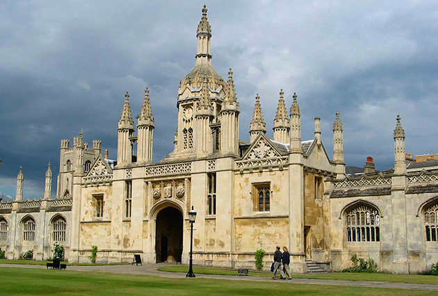 Seru Gan! 11 Fakta Hogwarts School Yang Bikin Lo Rewatch Harry Potter