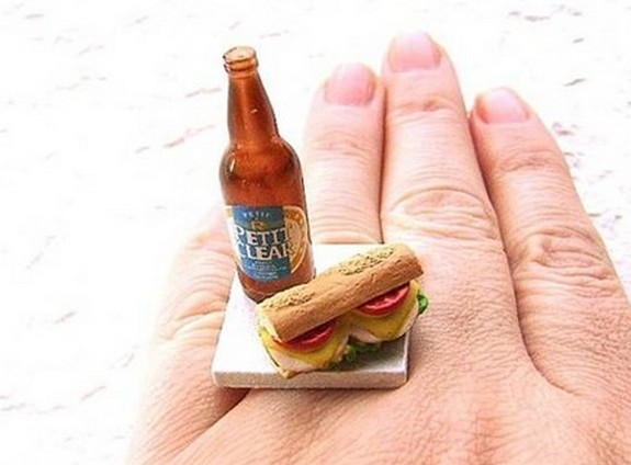 Cincin Yang Bisa Dimakan? Atau Makanan Yang Bisa Dicincin?