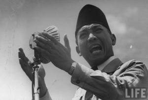 Pembatasan Pemikiran “berawal dari kebencian Soekarno terhadap anak Alay (the beatles