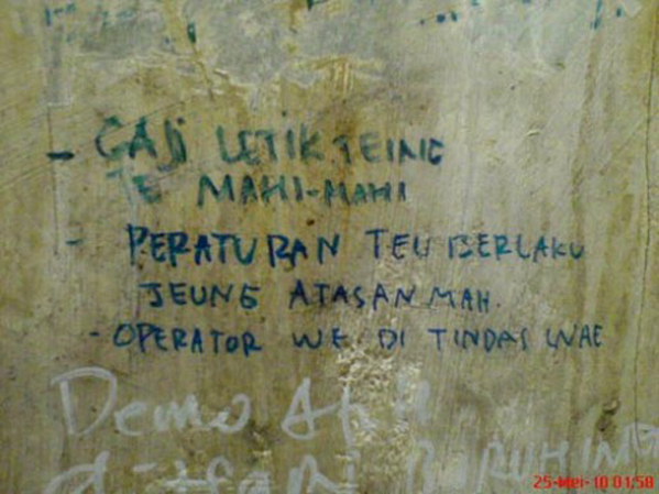 &#91;SHARE&#93; Keindahan &quot;Seni&quot; di Toilet Publik