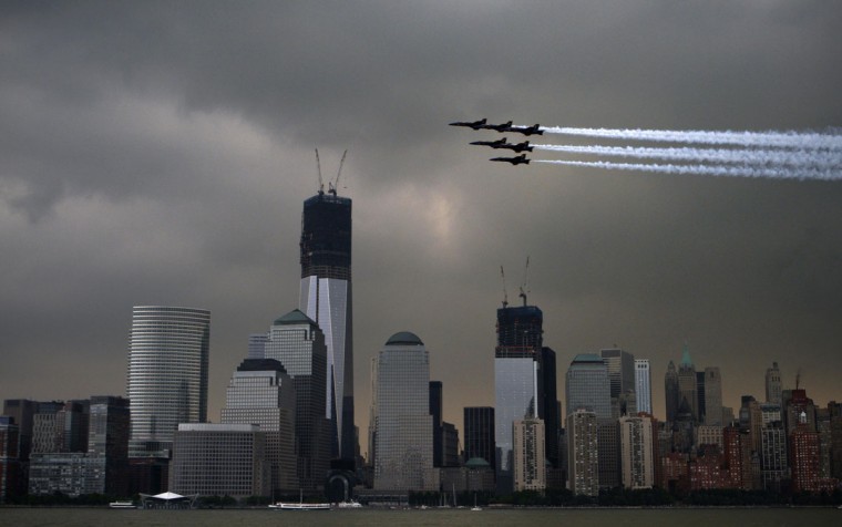 &#91;FOTO-FOTO&#93;PARADE KAPAL FLEET WEEK KE-25 DI AMERIKA