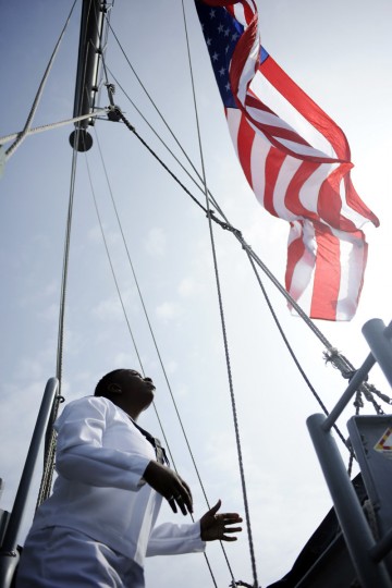 &#91;FOTO-FOTO&#93;PARADE KAPAL FLEET WEEK KE-25 DI AMERIKA