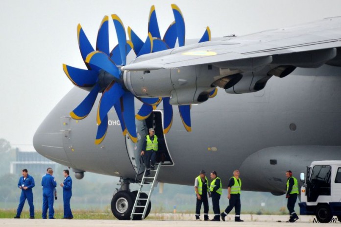 tech-news-antonov-an-70-melakukan-test-flight-jarak-jauh