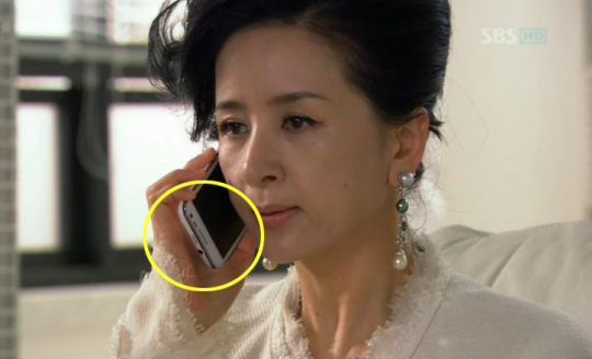 “KEGANJILAN-KEGANJILAN” DI DRAMA-DRAMA KOREA