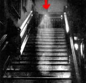 15 Foto Hantu Terseram Di Dunia