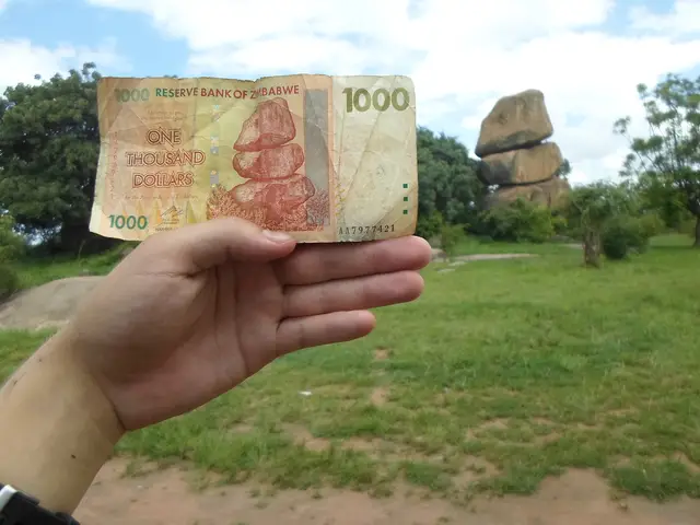 7 Hal Unik yang Tertangkap Kamera, No 7 Hewan Apa Manusia Ya?
