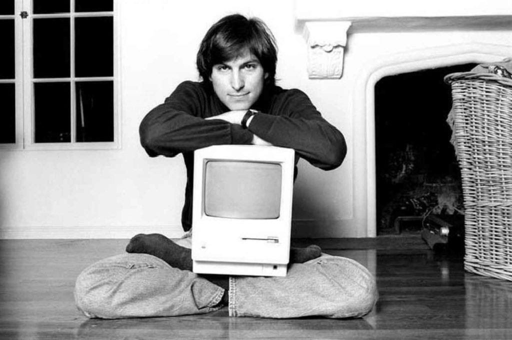 Kisah Lengkap & Biografi Steve Jobs Yang Sangat Menginspirasi