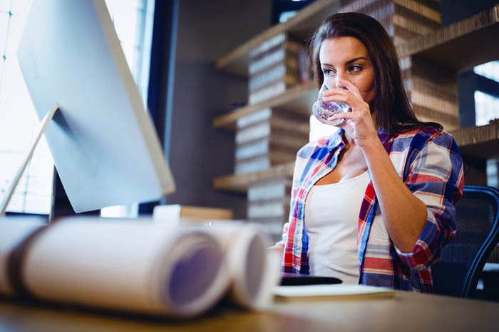 Agar Tidak Ngantuk di Kantor, Lakukan 11 Tips Ampuh Ini