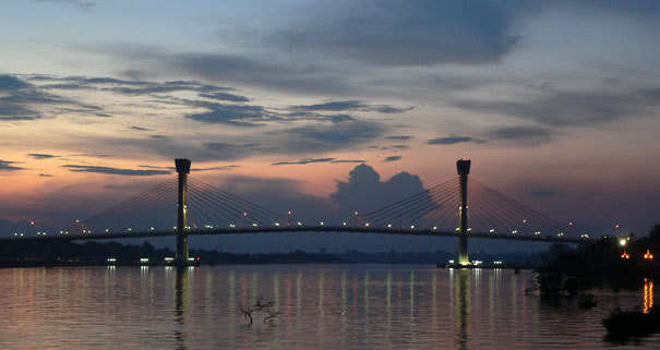 Melihat Jembatan-Jembatan Terunik Di Indonesia