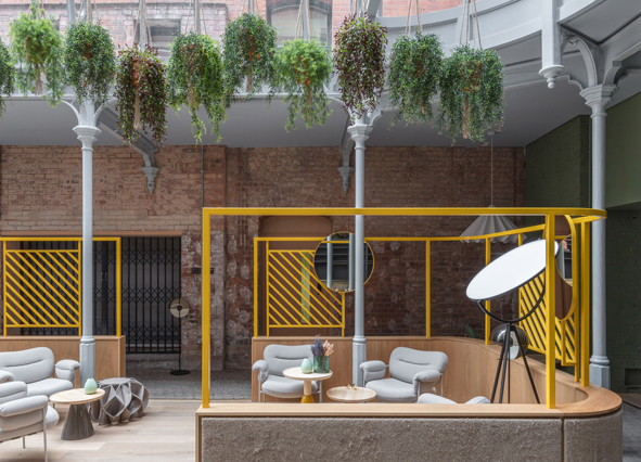 Bekas pabrik kapas, jadi hotel berkelas. Penggemar desain interior wajib liat