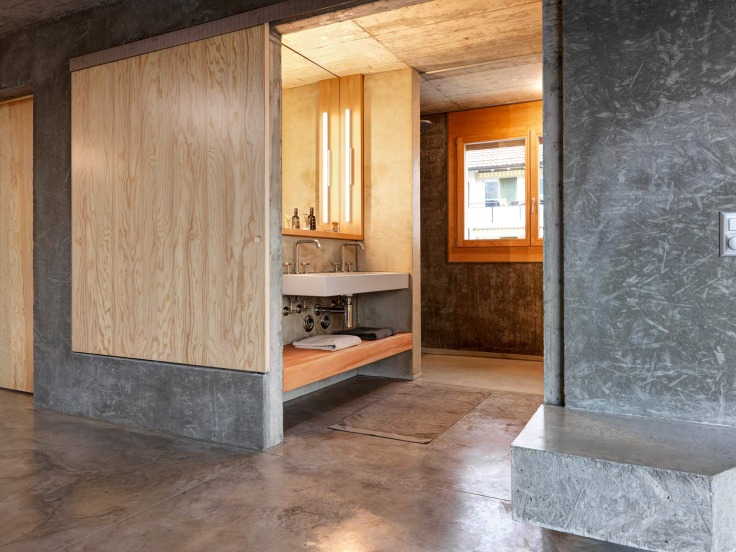 Minimalis banget. Apartemen beton ini bisa jadi inspirasi hunian agan sista.