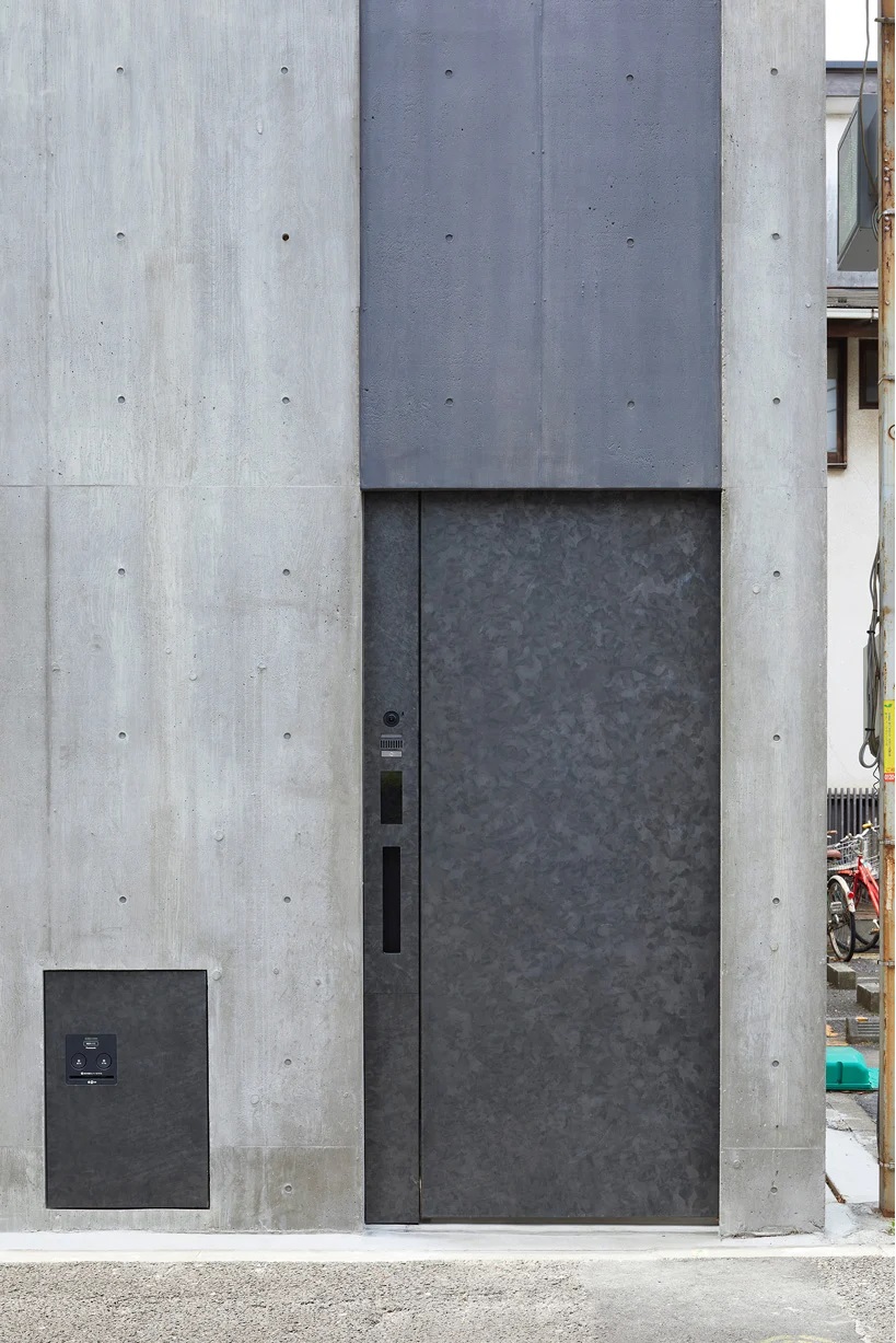 Bikin bunker beton di perumahan? Mau perang sama siapa bos?
