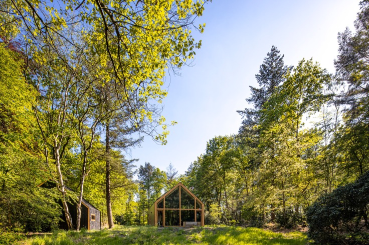 Kabin Kayu Indigo, Rumah Sustainable dengan Metode Prefabrikasi di Hutan Belanda!