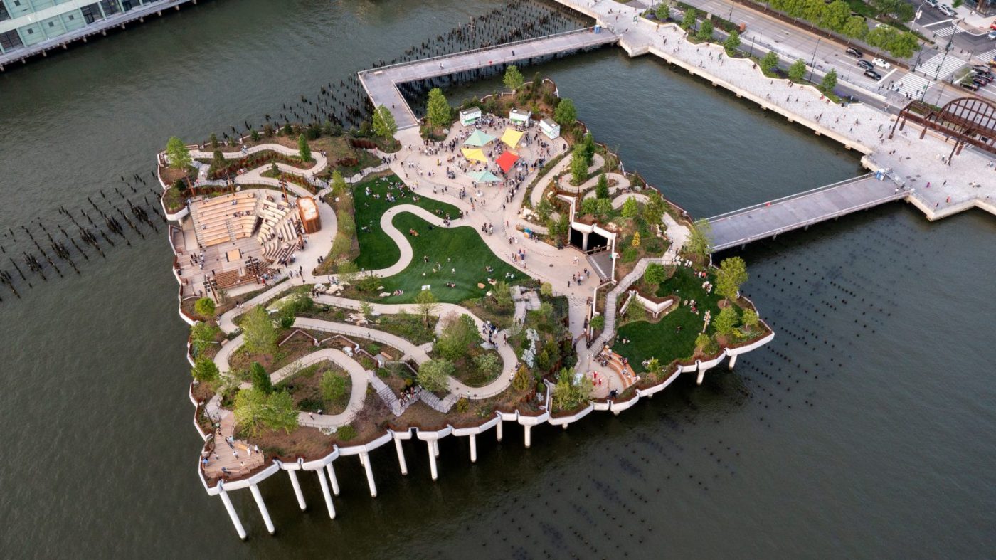 Cerita di balik Little Island, pulau kecil tempat main baru warga New York