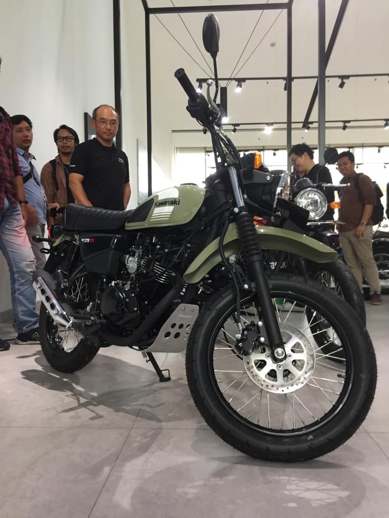 Kawasaki Luncurkan W175TR Scrambler, Lebih Enteng 5 Kg dari W175