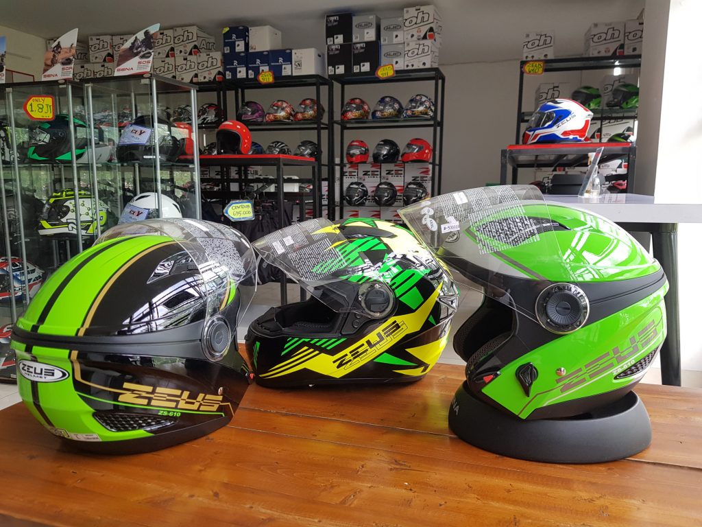 Helm Hijau ala Ojol, Model Setengah dan Full Face dengan Busa Empuk Lubang Angin