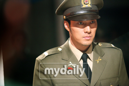 6 Karakter Tentara di Drama Korea yang Bikin Susah Move On