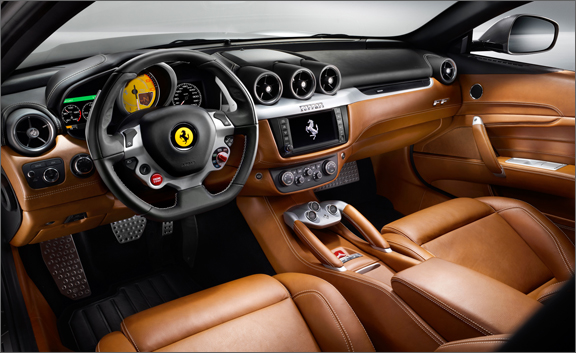 Ferrari FF 2012, 2 Pintu 4 Kursi Family Supercar!