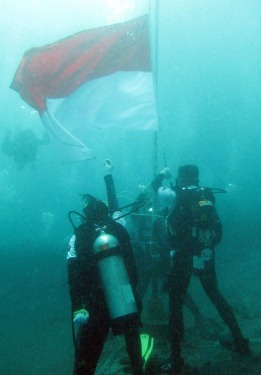 &#91;Lucu &amp; Unik&#93; Kejadian-Kejadian Unik Selama Upacara Bendera (+pic)