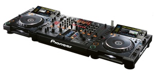 Evolusi Alat Alat DJ