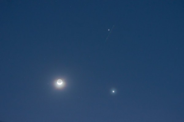 Menakjubkan, Malam ini Titik Terdekat Bumi Dengan Jupiter dan Venus