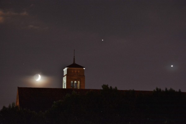 Menakjubkan, Malam ini Titik Terdekat Bumi Dengan Jupiter dan Venus