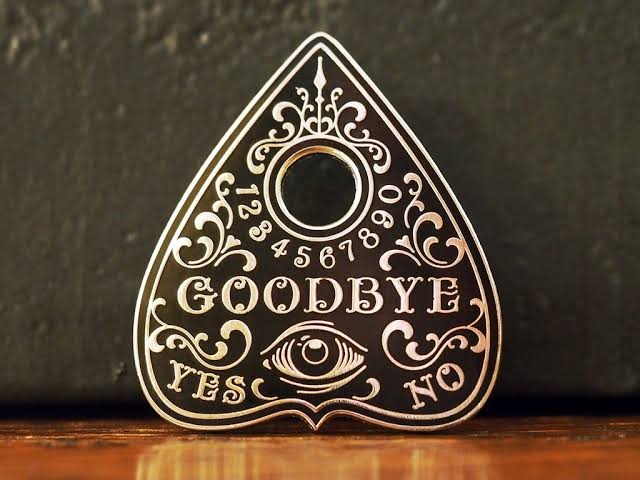 Rahasia di balik Papan Ouija, Benarkah bisa Memanggil Arwah?