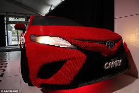 Toyota Camry Ini Terbuat dari 500 ribu Keping Lego