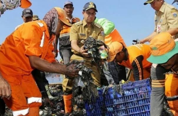 H-1 Jelang Tahun Baru, Banjir Rob Kembali Rendam Muara Angke