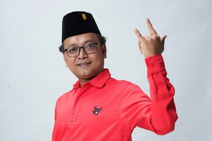 SINDIRAN MENOHOK PDIP Usai Rumah RK Digeledah KPK: Aman Dibekingi Jokowi
