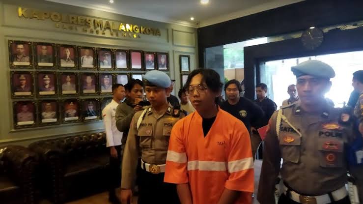 Upload Film XXX Di Website Mahasiswa Ini Raup Rp10 juta, Kini Meja Hijau
