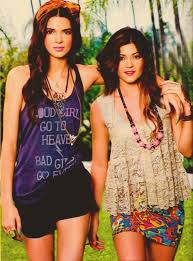 BB+ Pesona 'si kembar' Kendall &amp; Kylie Jenner 