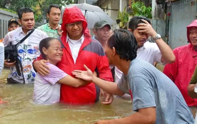 Banjir Rob Rendam 6 RT di Jakarta Utara, Pluit Terparah!