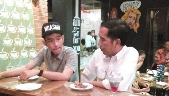Tere Liye Sindir Gibran: Teladan yang Merintis dari Bawah dengan Sedikit Bantuan Ayah