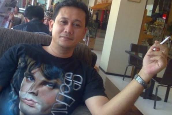 Denny Siregar Ngamuk Buntut Suara Prabowo-Gibran Terus Naik , Ade: Ikhlasin Aja