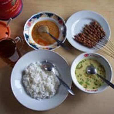 Mau kulineran sate khas blora di jakarta ? Di sini tempatnya ..