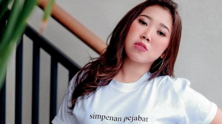 usai-roasting-anies-baswedan-kiky-saputri-banjir-cacian-lewat-dm