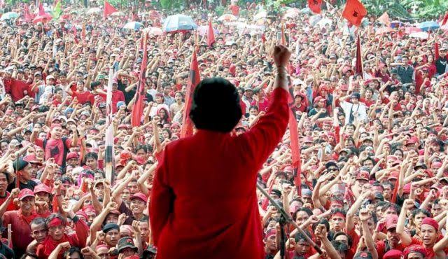 Faizal Assegaf Sarankan Megawati Turun ke Jalan Pimpin Jutaan Kader Seret Jokowi