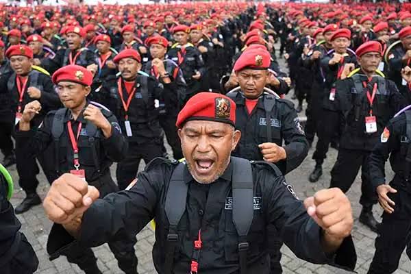 Faizal Assegaf Sarankan Megawati Turun ke Jalan Pimpin Jutaan Kader Seret Jokowi