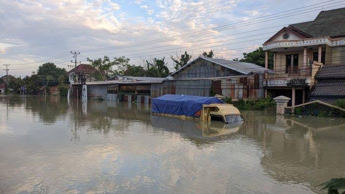 Banjir 2 Meter Landa Demak Selama Dua Hari