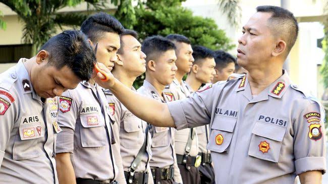 Jabatan = Kekuasaan. Padahal Kekuasaan Tertinggi Seharusnya Di Tangan Rakyat