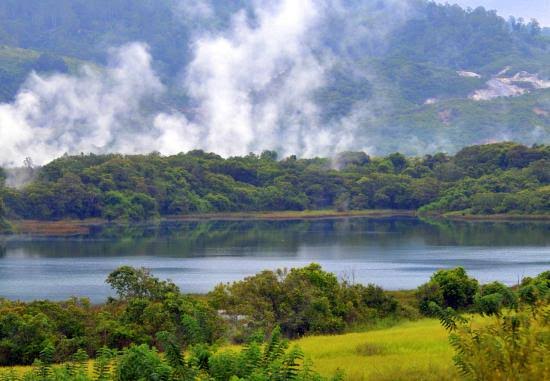 &#91;COC Regional : Lokasi Wisata&#93; Empat Danau Tersembunyi di Suoh yang Wajib Dikunjungi