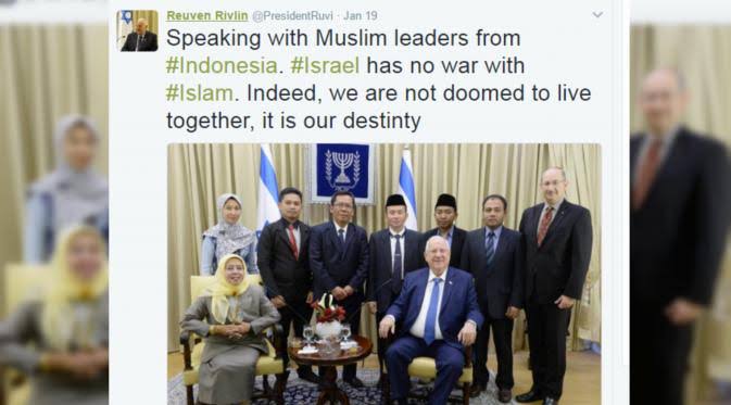 warga-asing-kibarkan-bendera-israel-di-gunung-rinjani-picu-kecaman-netizen